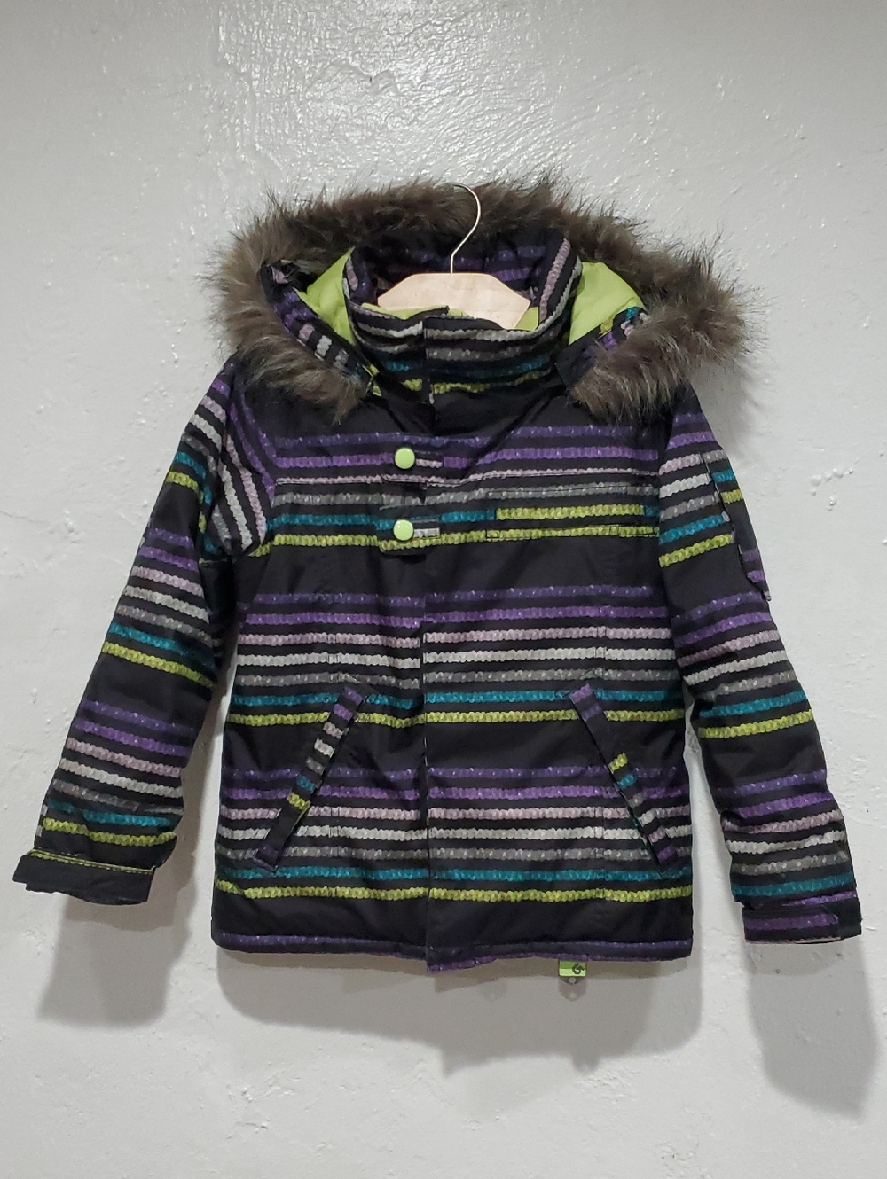 Burton Mistique Ski Jacket In Chain Stripe Pattern